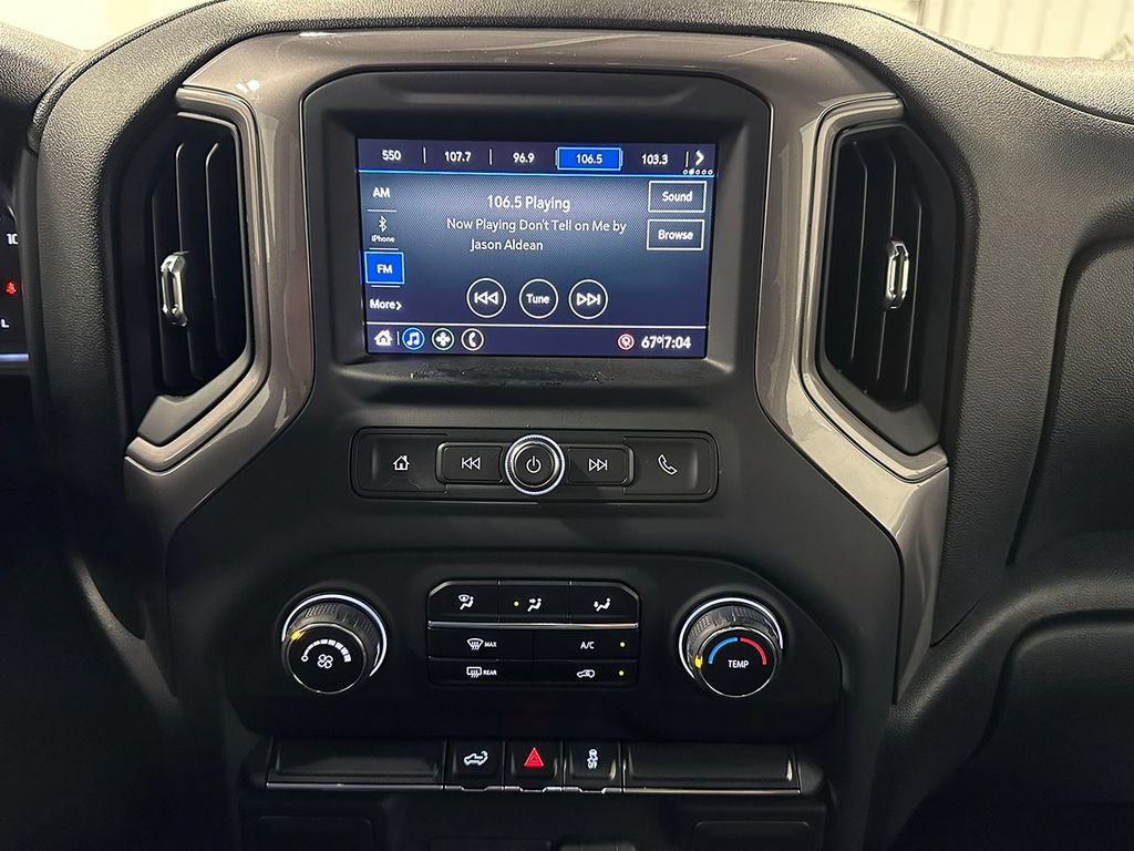Used 2020 Chevrolet Silverado 1500 Custom w/ Custom Value Package AWD/4WD image 28