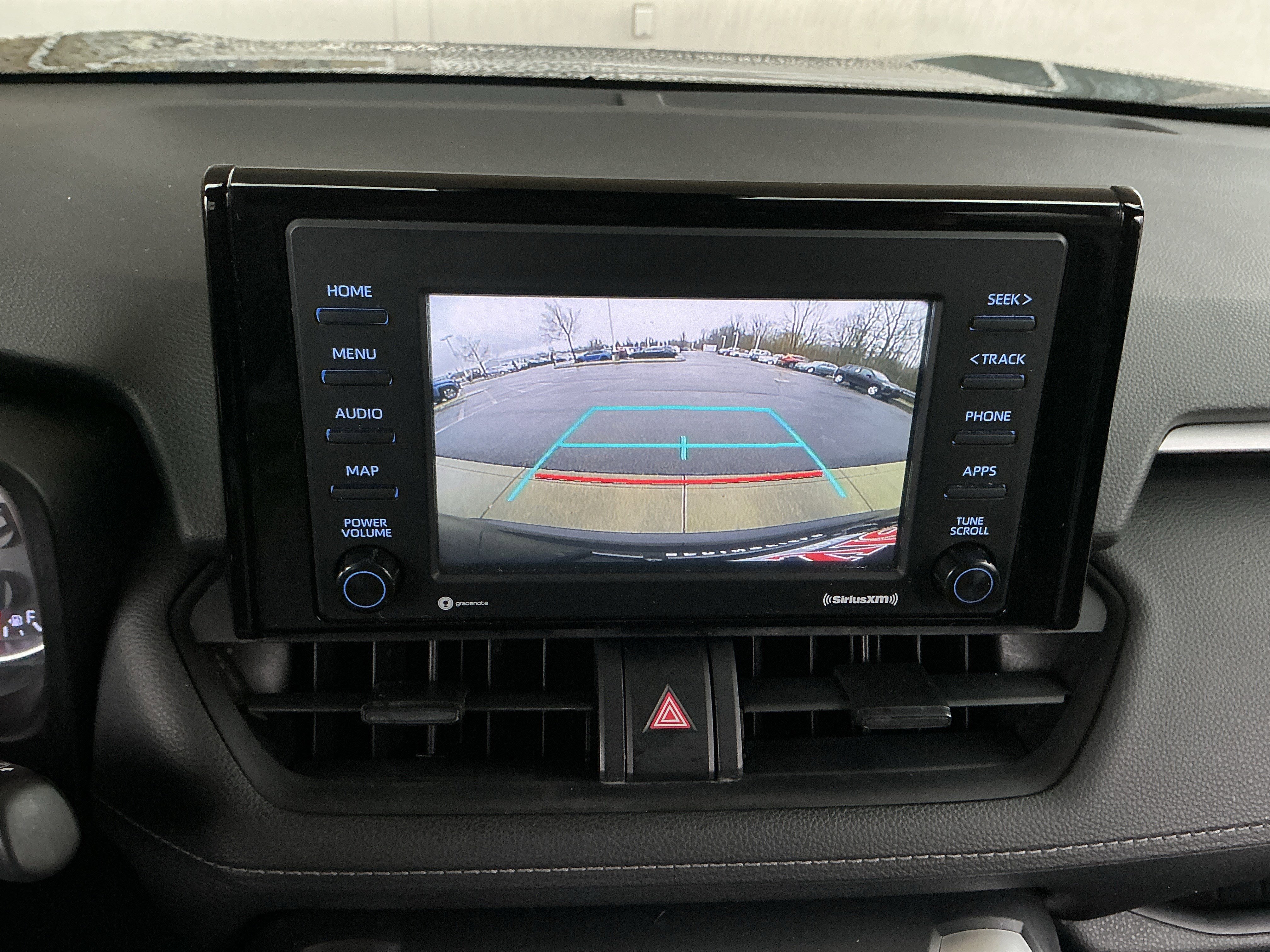 Used 2020 Toyota RAV4 LE image 10