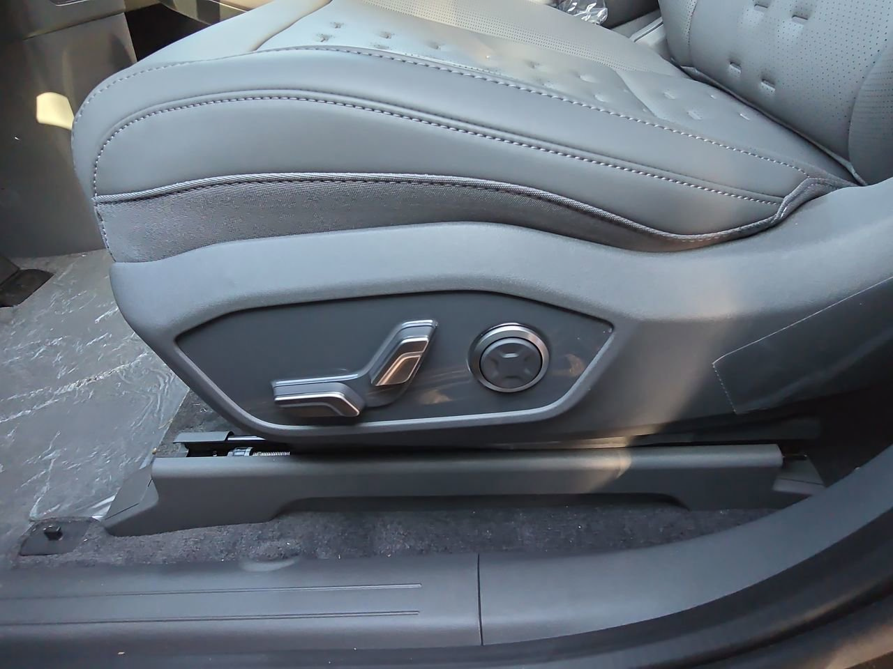 New 2026 Kia EV9 Wind AWD/4WD image 15