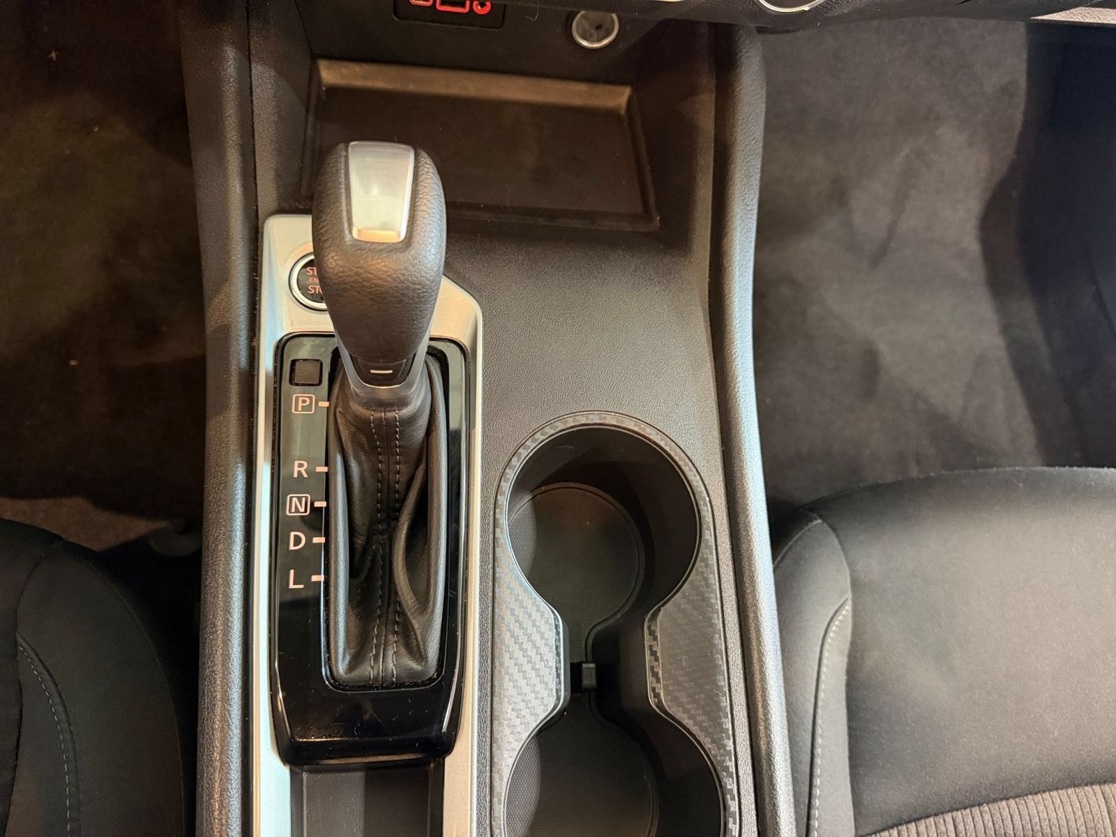 Used 2025 Nissan Altima 2.5 SV FWD image 35