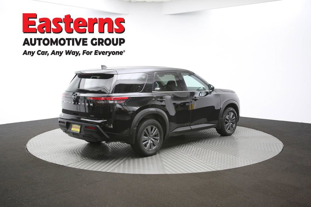 Used 2024 Nissan Pathfinder S image 42