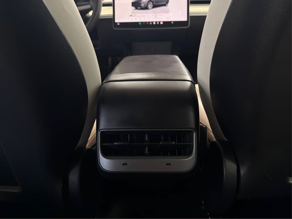 Used 2023 Tesla Model Y Long Range AWD/4WD image 24