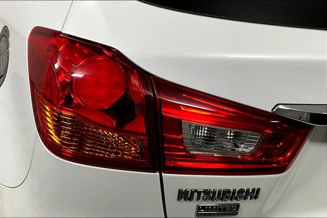 Used 2019 Mitsubishi Outlander Sport SE image 29