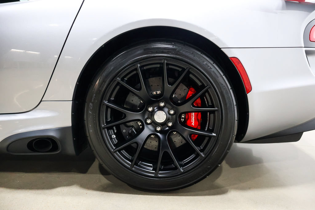Used 2017 Dodge Viper ACR w/ Extreme Aero Package RWD image 21