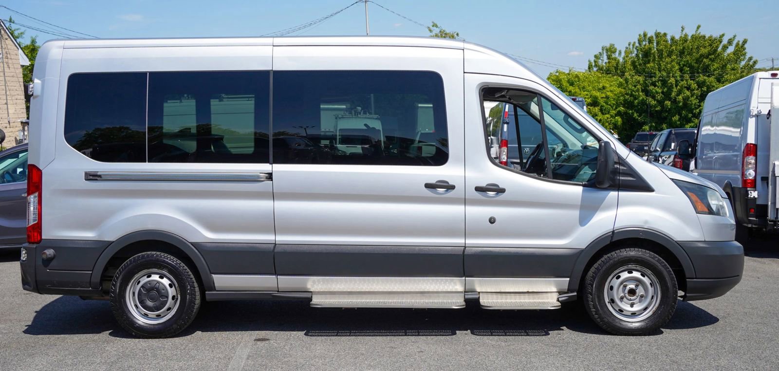 Used 2016 Ford Transit 350 XL RWD image 8