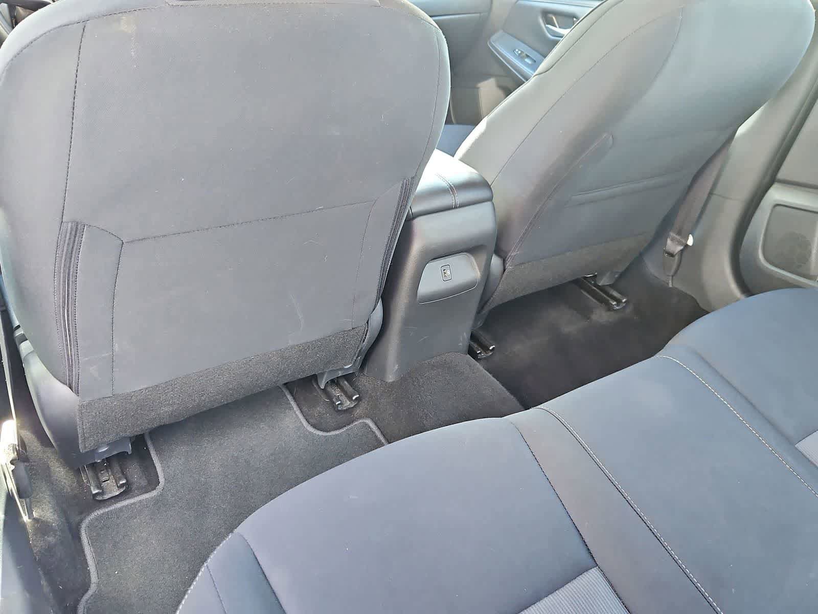 Used 2024 Nissan Sentra SV FWD image 17