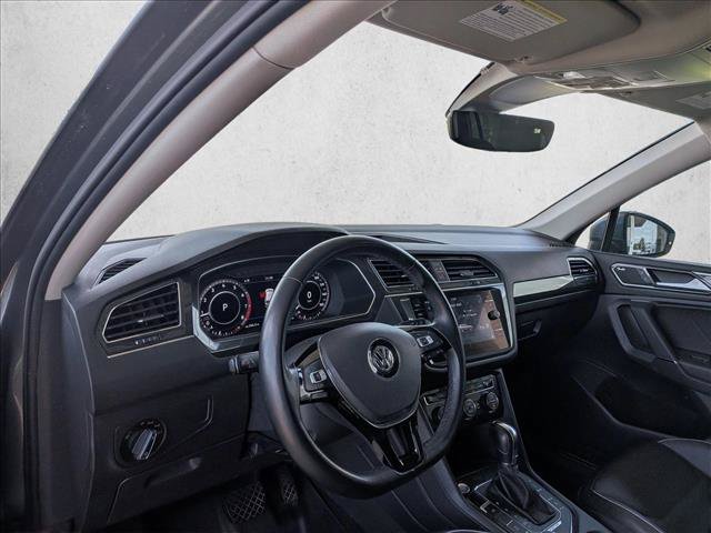 Used 2018 Volkswagen Tiguan SEL Premium AWD/4WD image 9