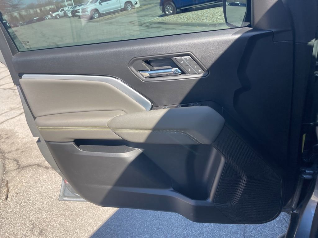 Certified 2025 Chevrolet Colorado ZR2 w/ Technology Package image 40