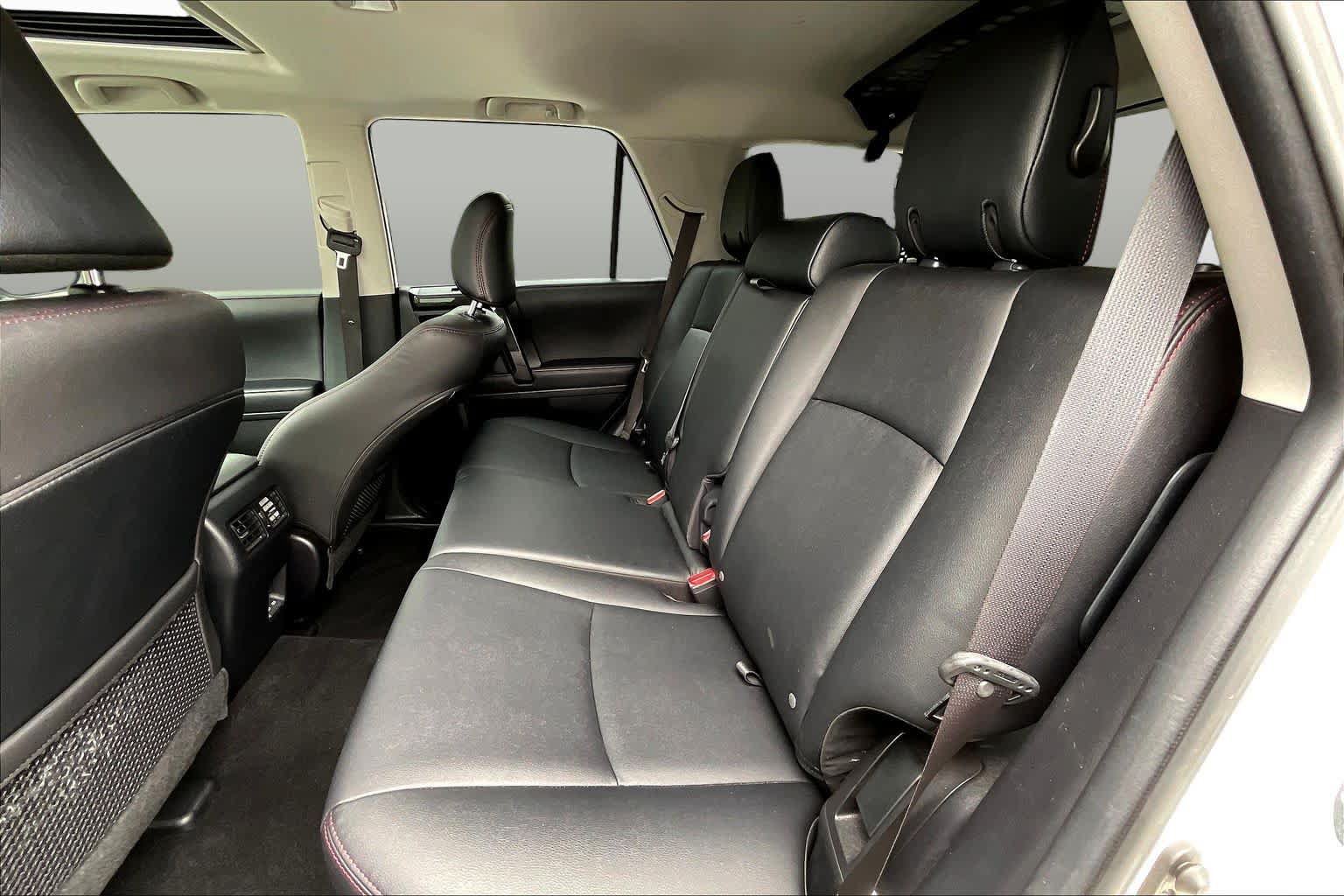 Used 2023 Toyota 4Runner TRD Off-Road Premium w/ Moonroof Package AWD/4WD image 18