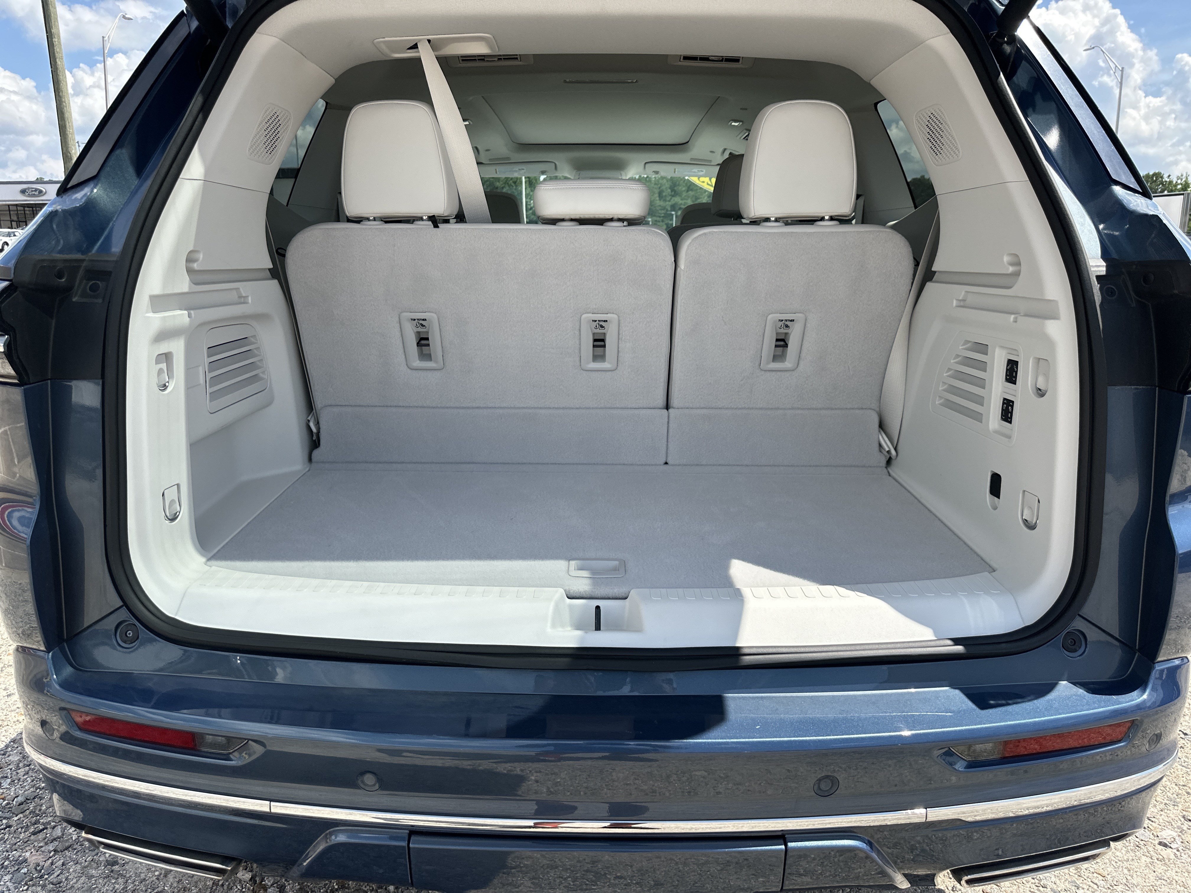 Certified 2025 Buick Enclave Avenir w/ Super Cruise Package AWD/4WD image 20