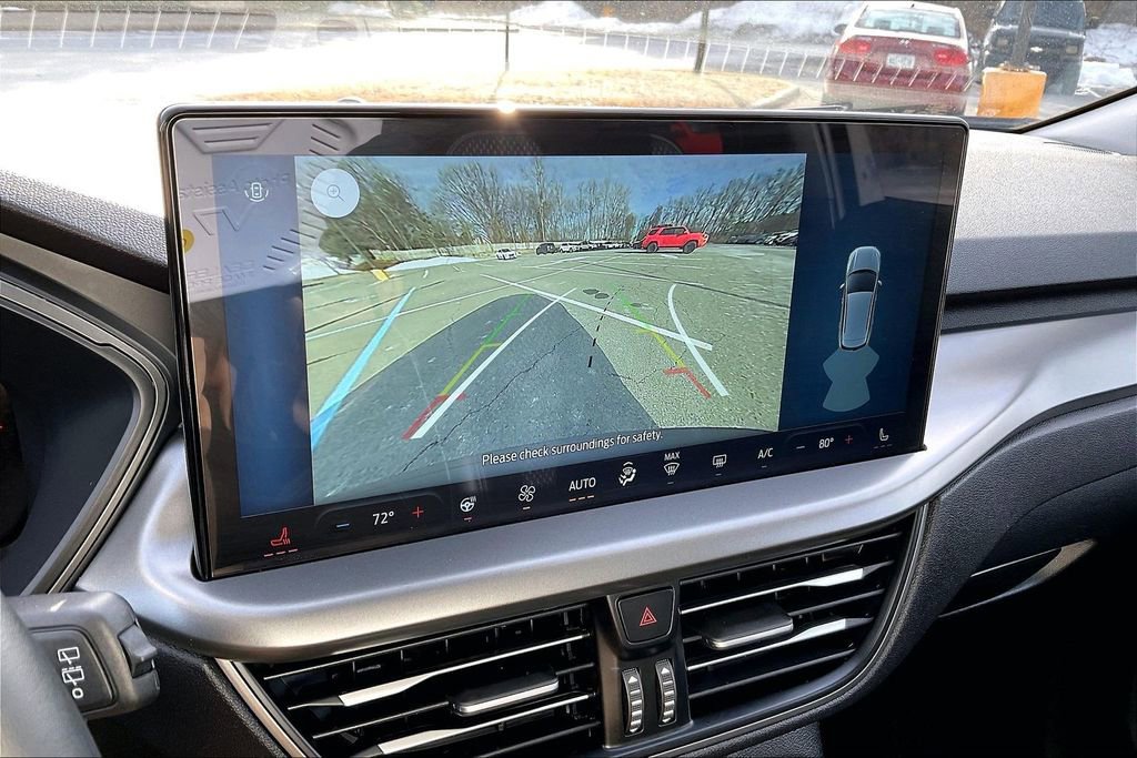 Used 2025 Ford Escape SE image 13