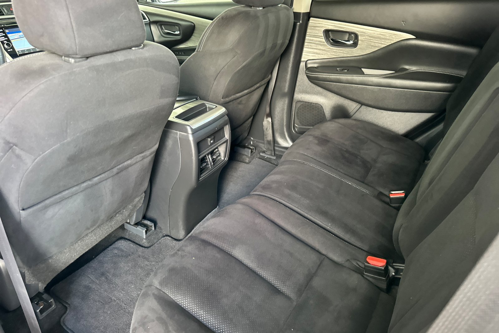 Used 2018 Nissan Murano SV w/ Premium Package FWD image 14