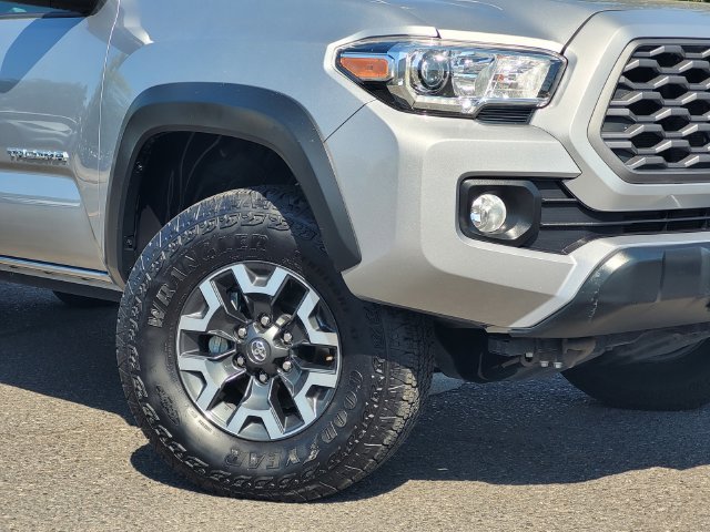 Certified 2021 Toyota Tacoma TRD Off-Road w/ Technology Package AWD/4WD image 4