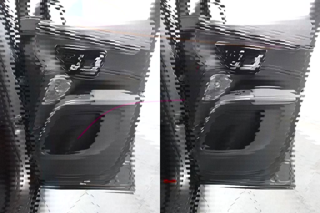 Used 2023 Mercedes-Benz EQS 580 4MATIC SUV image 33