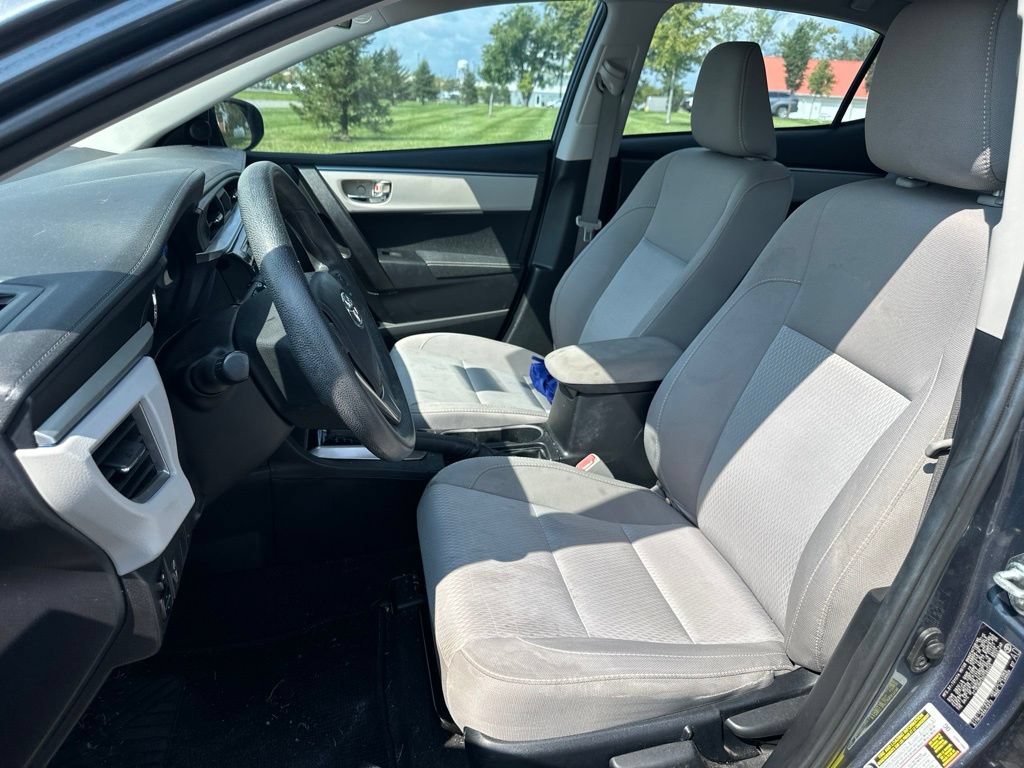 Used 2016 Toyota Corolla LE FWD image 14