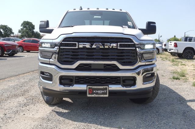 New 2025 RAM 3500 4x4 Crew Cab DRW image 2
