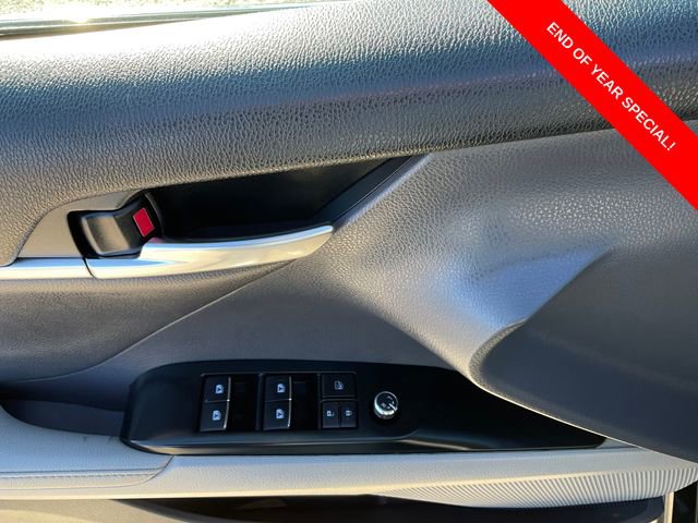 Used 2019 Toyota Camry XSE image 10