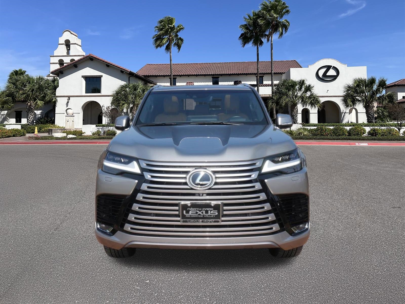 Certified 2024 Lexus LX 600 4WD w/ Luxury Package image 7