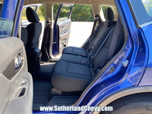 Used 2017 Nissan Rogue S AWD/4WD image 29