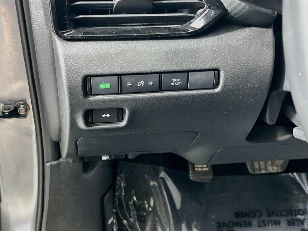Used 2022 Nissan Sentra SV FWD image 31