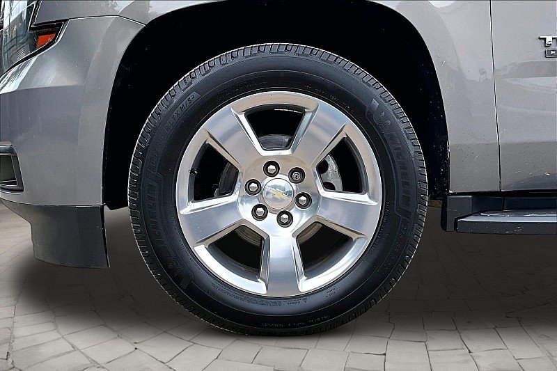 Used 2018 Chevrolet Suburban LT w/ Texas Edition Package RWD image 7