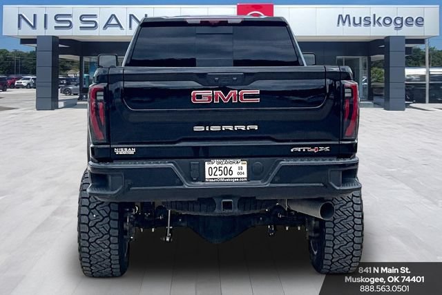 Used 2025 GMC Sierra 2500 AT4X AWD/4WD image 6