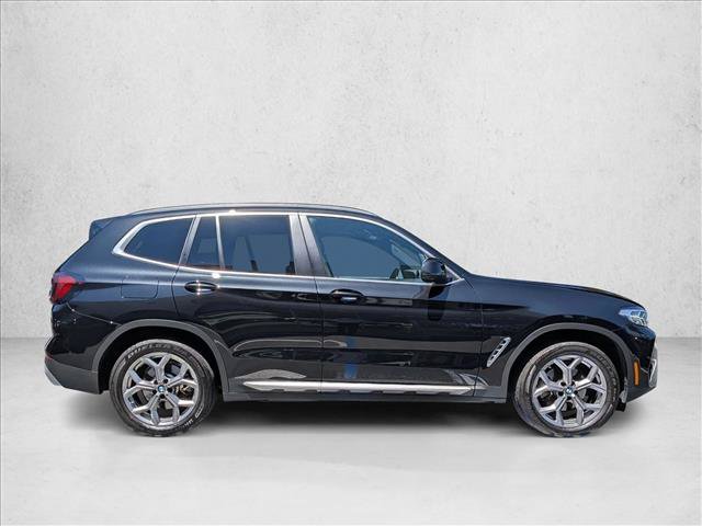 Used 2024 BMW X3 xDrive30i w/ Premium Package AWD/4WD image 4