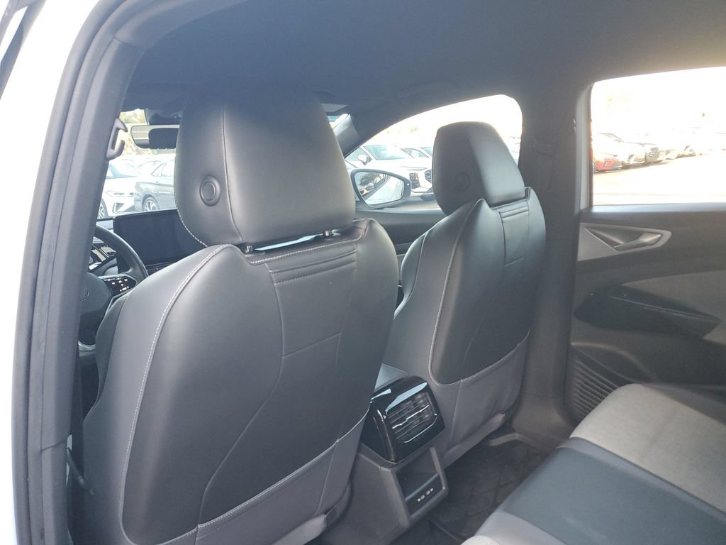 Certified 2023 Volkswagen ID.4 Pro RWD image 17
