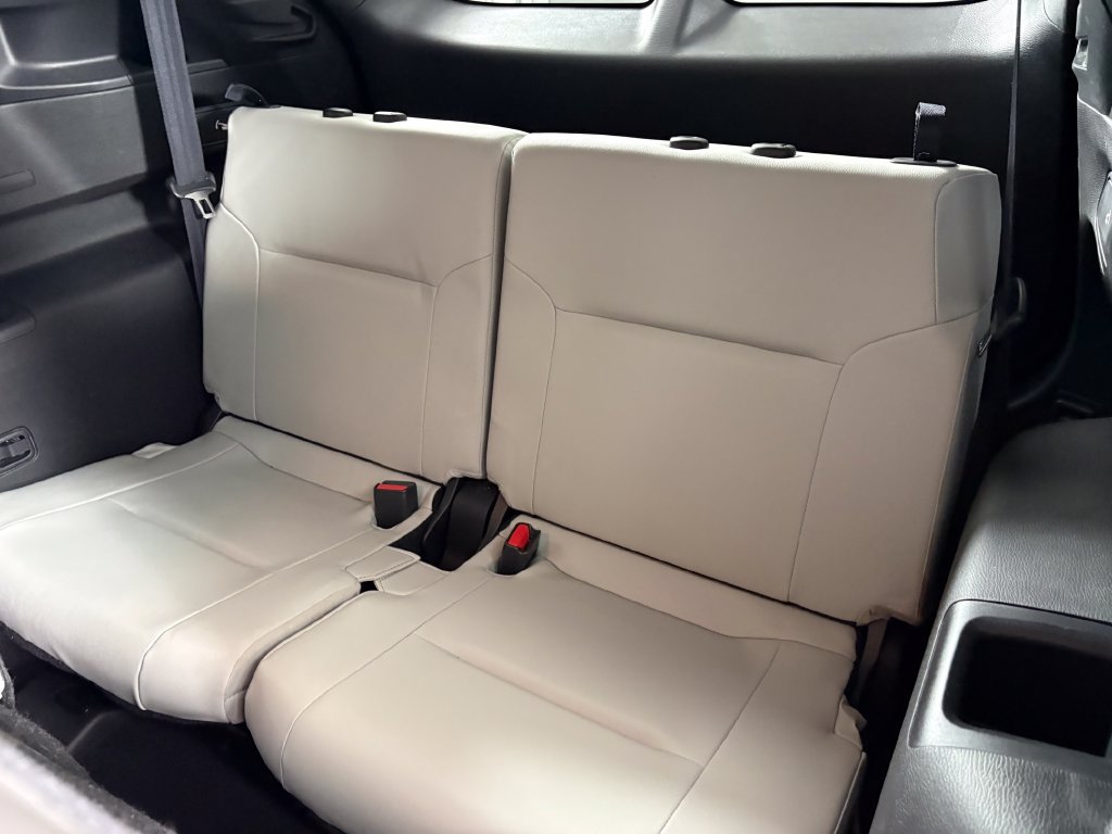 Used 2023 Mitsubishi Outlander SEL FWD image 30