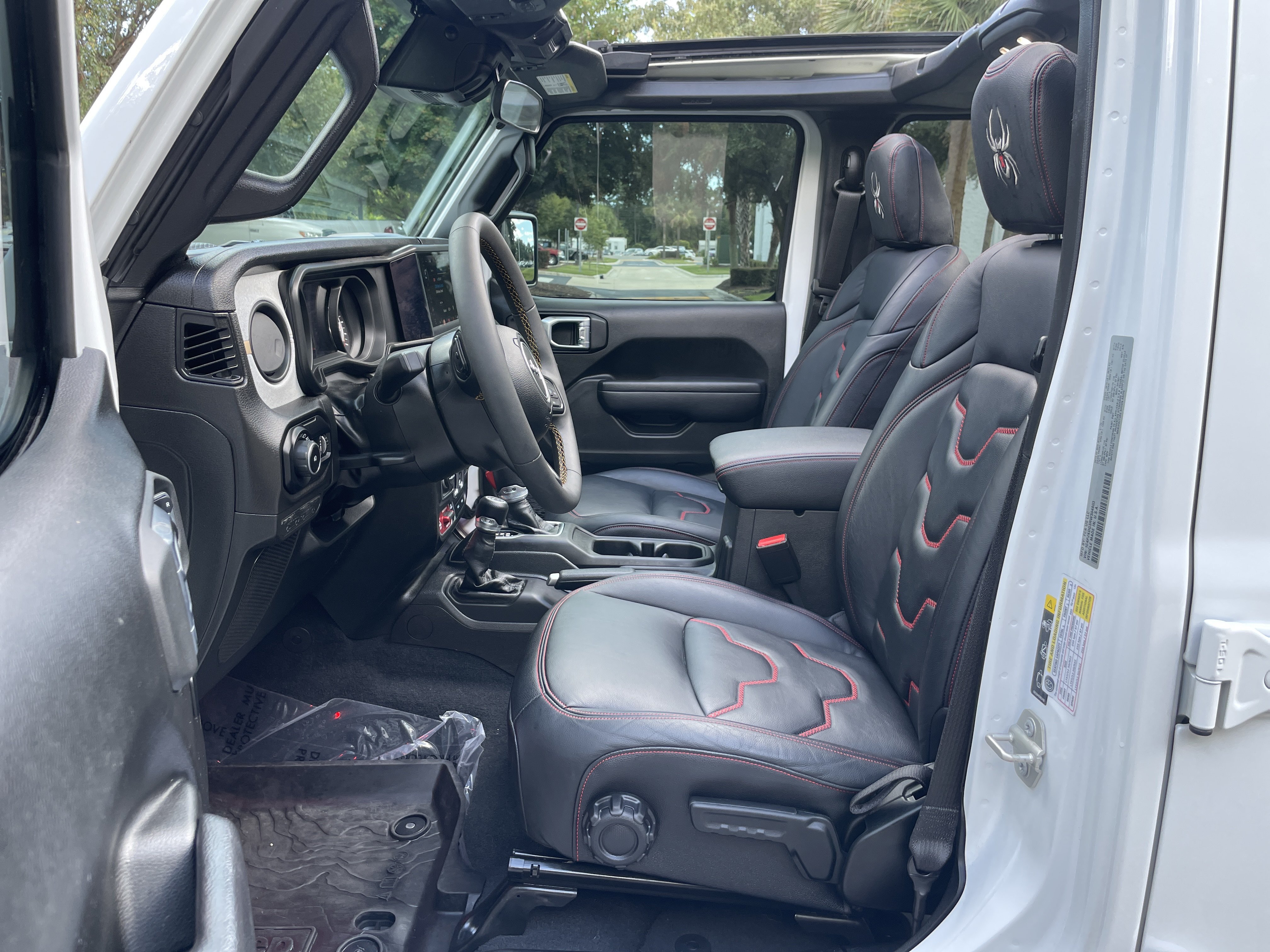 Used 2024 Jeep Wrangler Unlimited Sport AWD/4WD image 15