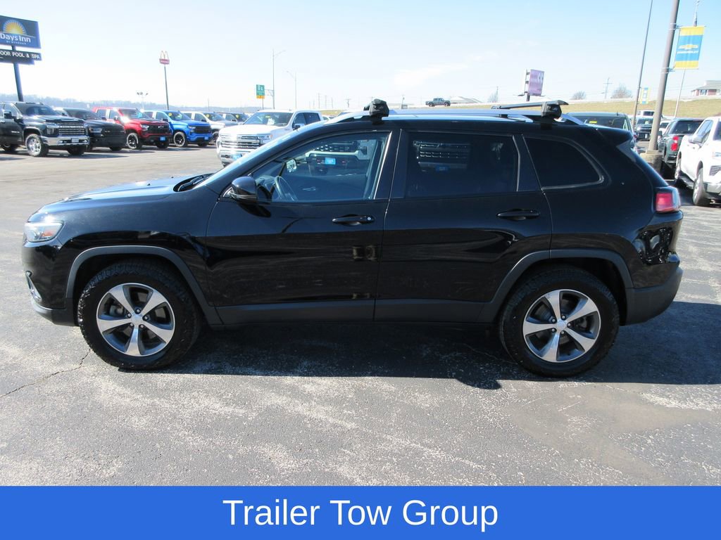Used 2019 Jeep Cherokee Limited w/ Luxury Group image 2