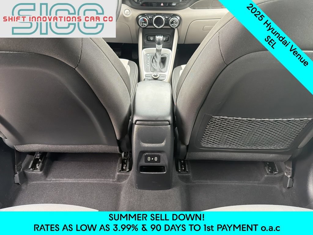 Used 2025 Hyundai Venue SEL FWD image 24