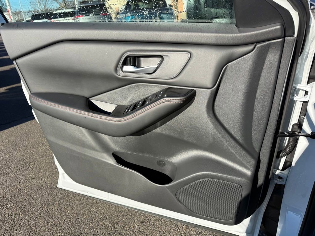 New 2026 Nissan Rogue Rock Creek image 23