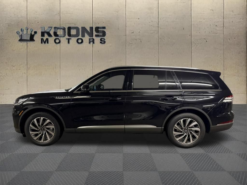 New 2026 Lincoln Aviator AWD image 2