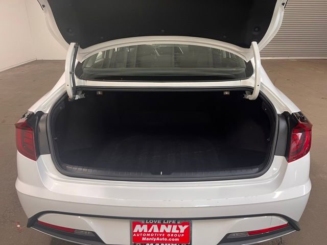 Used 2023 Hyundai Sonata SE w/ Cargo Package image 16