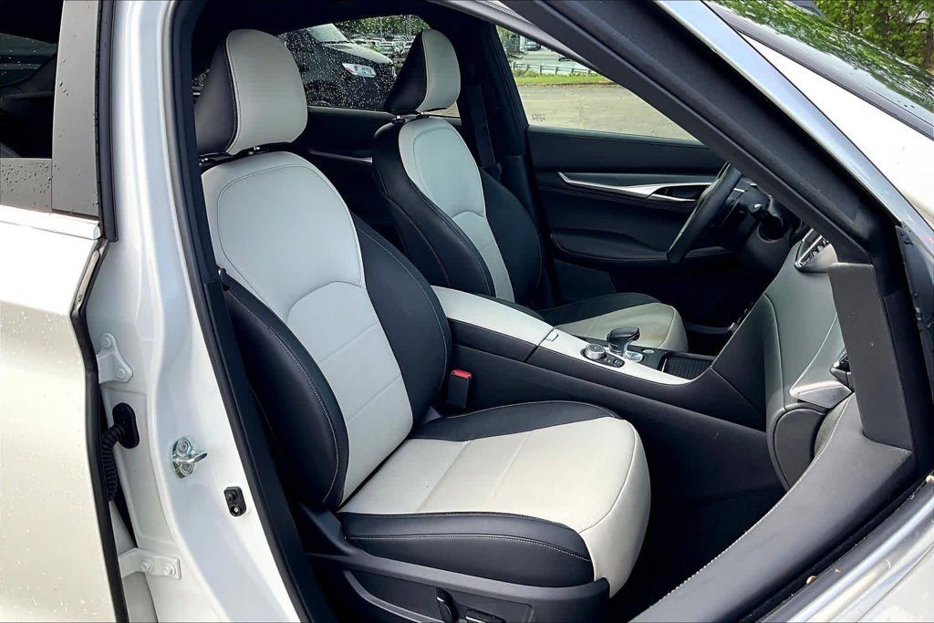 Used 2023 INFINITI QX55 Essential AWD/4WD image 5