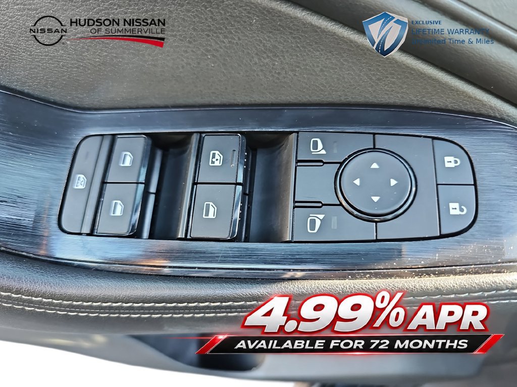 Used 2025 Nissan Rogue SV FWD image 28