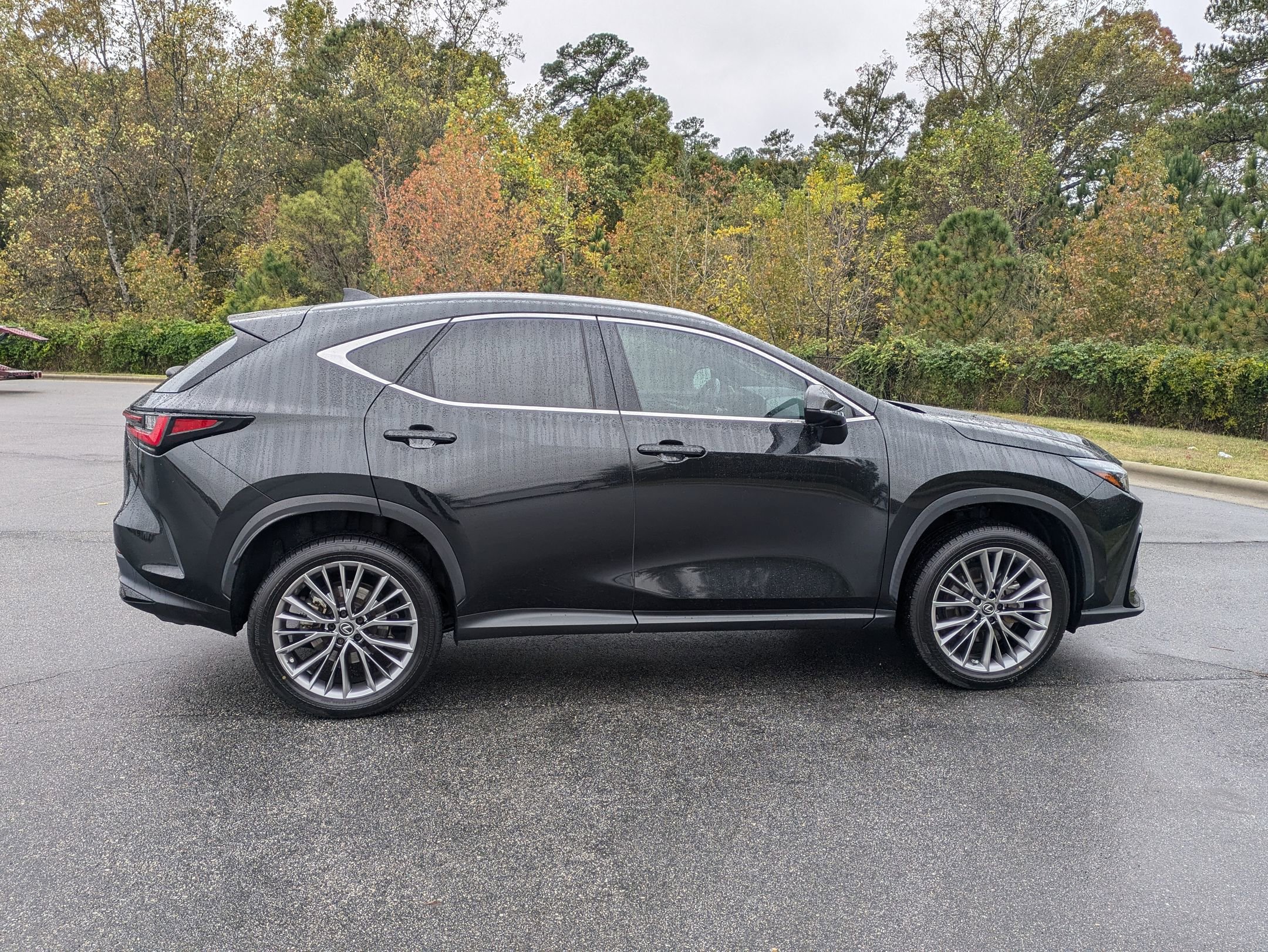 Used 2022 Lexus NX 350h AWD image 4