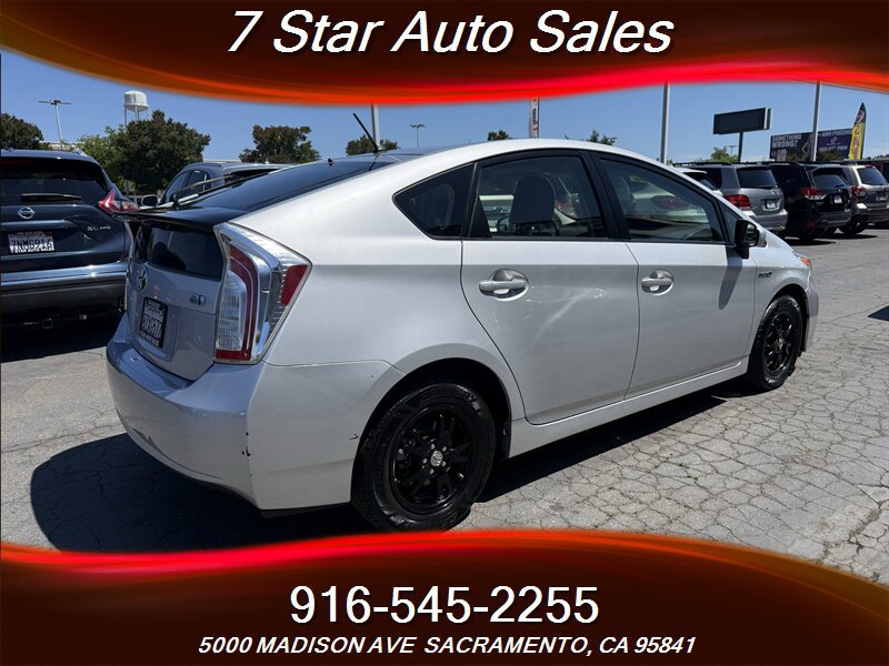 Used 2015 Toyota Prius Two FWD image 4