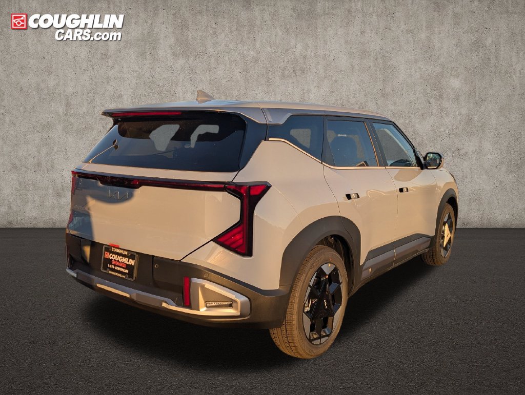 New 2027 Kia Seltos S FWD image 7