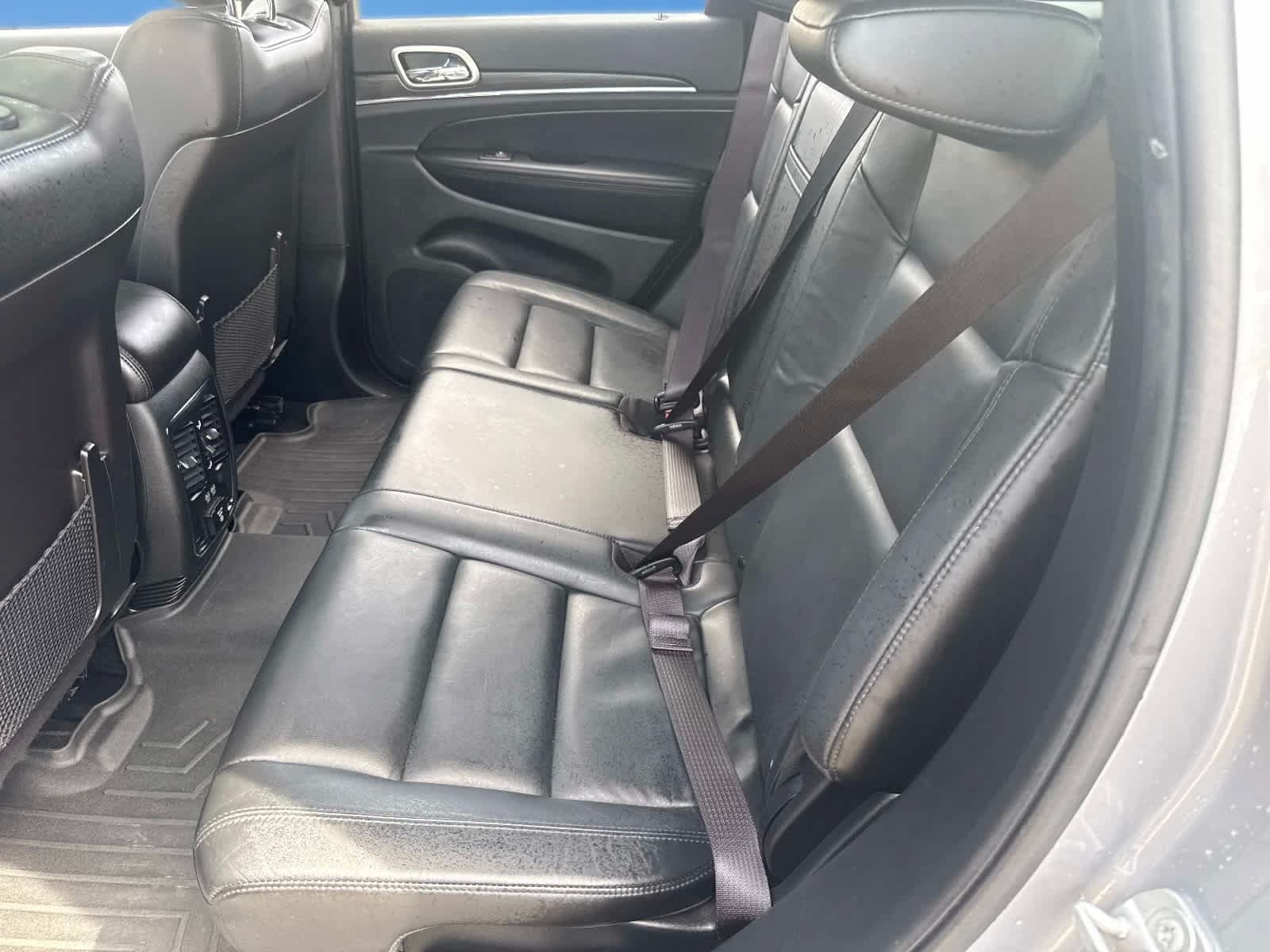 Used 2021 Jeep Grand Cherokee Limited AWD/4WD image 17