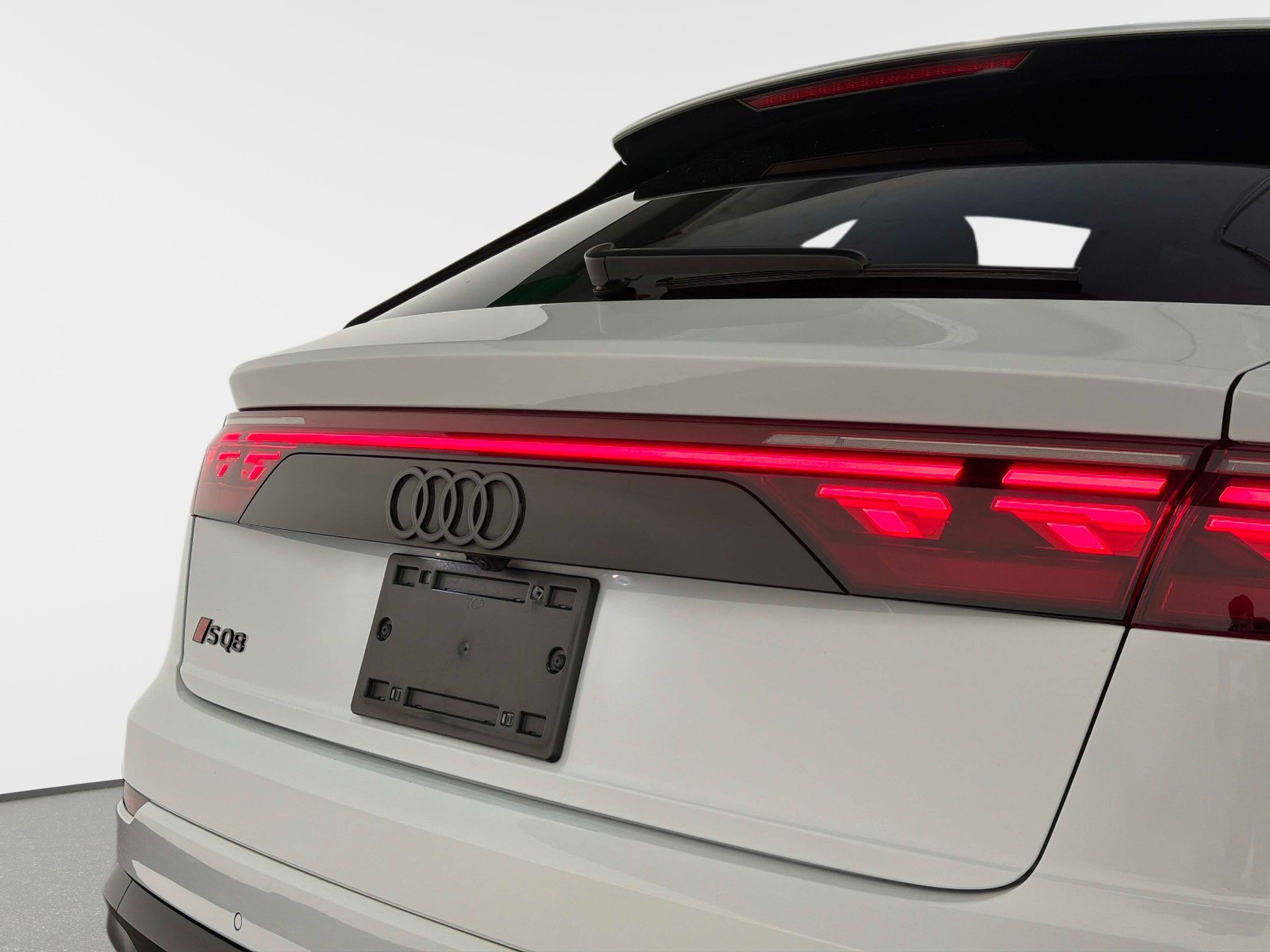 Used 2024 Audi SQ8 Prestige w/ Prestige Package AWD/4WD image 16