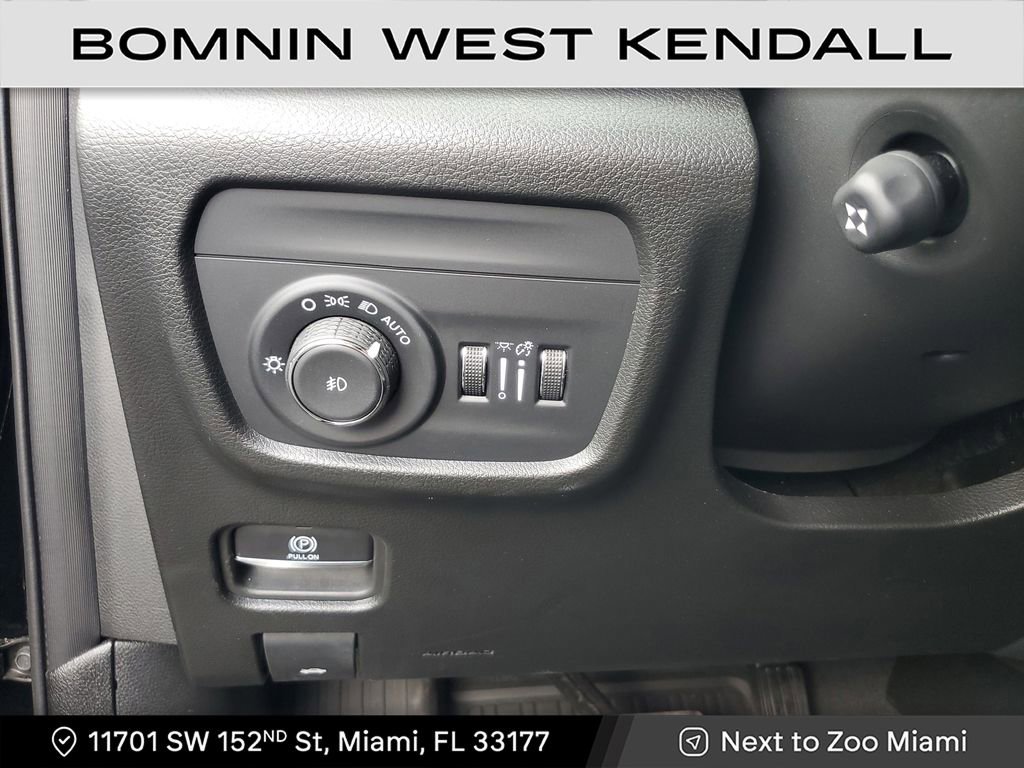 Used 2023 Jeep Grand Cherokee Overland image 26