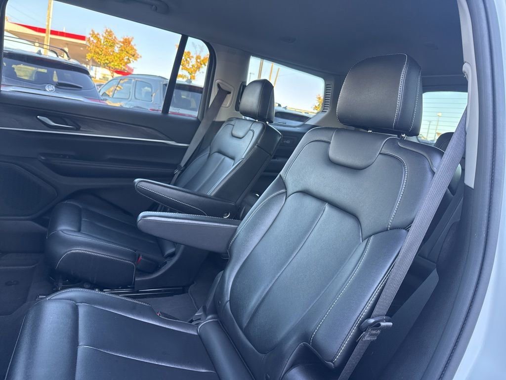 Used 2023 Jeep Grand Cherokee L Limited image 26