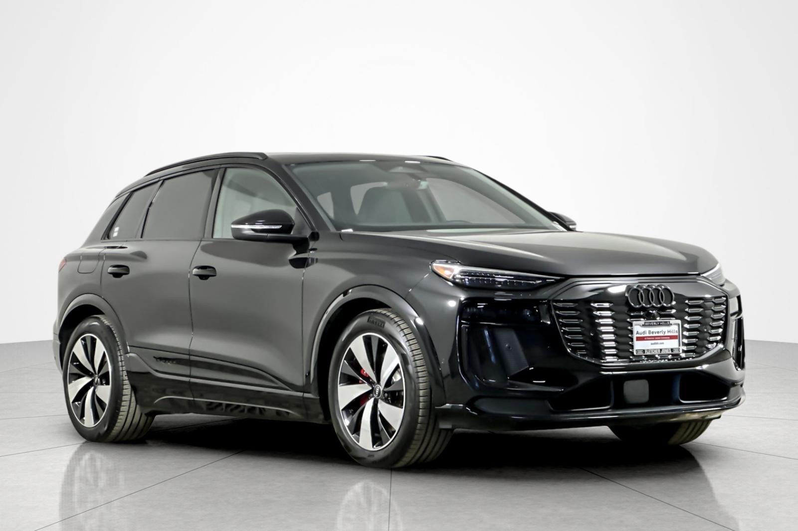 Used 2025 Audi SQ6 e-tron Premium w/ Convenience Package AWD/4WD image 7