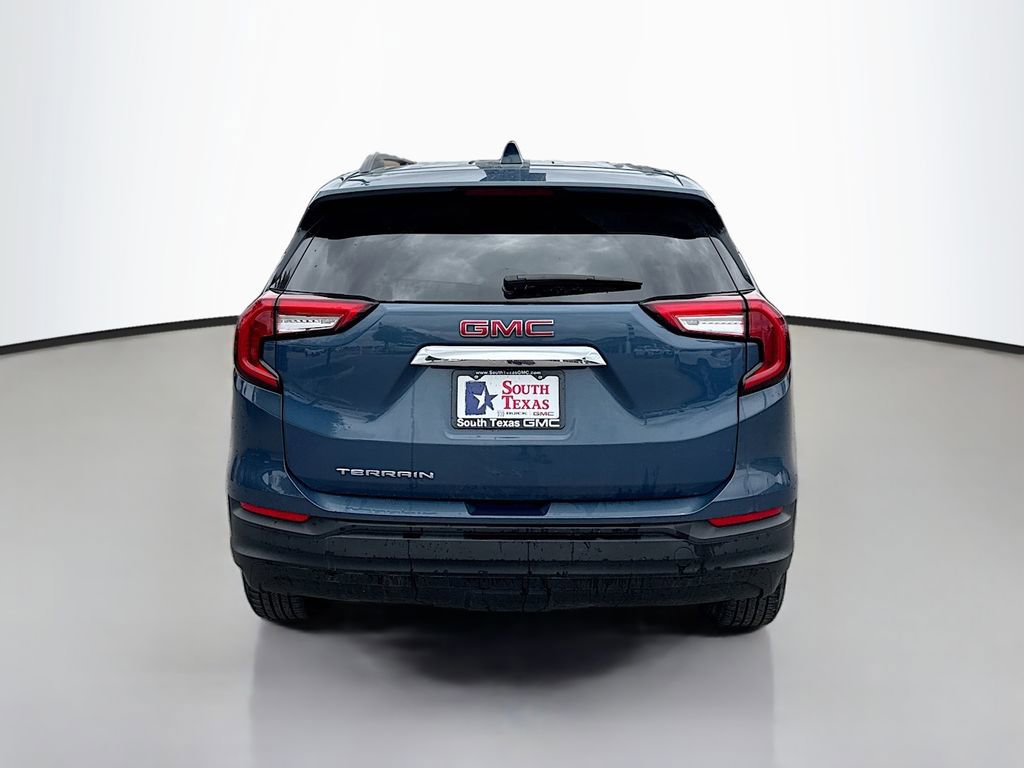 Used 2024 GMC Terrain SLE w/ Driver Convenience Package FWD image 6