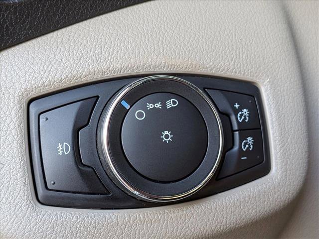 Used 2016 Ford Transit Connect XLT image 11