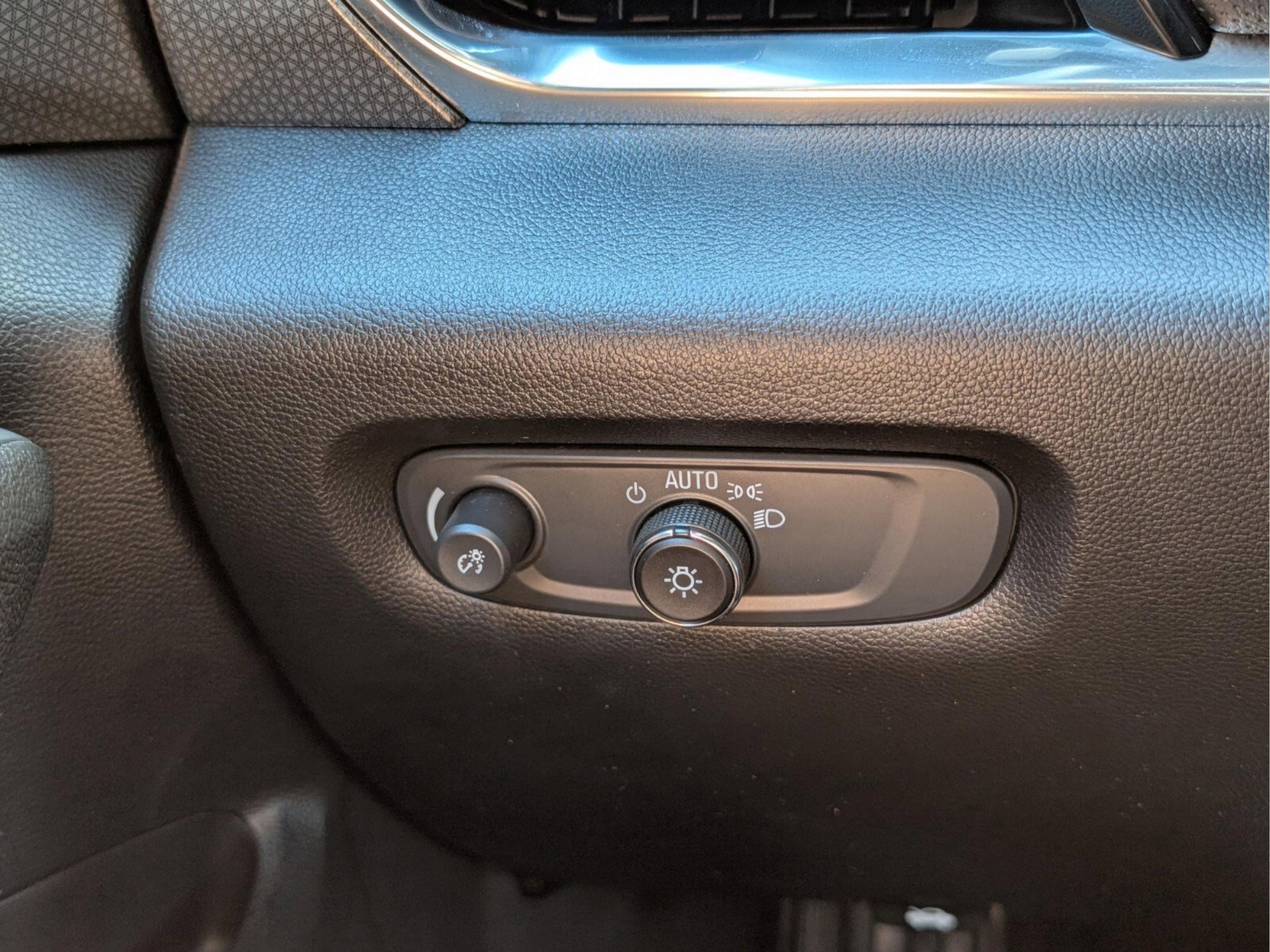 Used 2024 Chevrolet Traverse Premier w/ Redline Edition image 24