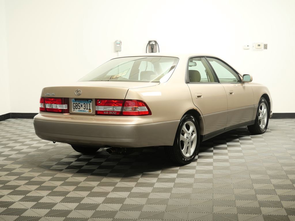 Used 2001 Lexus ES 330 FWD image 8