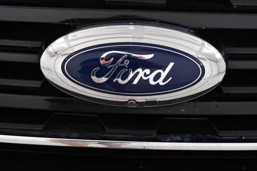 Used 2019 Ford Expedition Limited w/ Equipment Group 303A AWD/4WD image 22